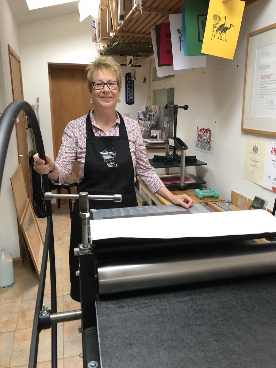 BoundaryWay's tweet photo. #Wolverhamptonarts #AdventCalender day 3 @LindaNevillprnt ran a #linoprinting workshop at #BoundaryWay this Summer taking inspiration from our community garden- find out more about her work &amp; sign up for her newsletter here https://t.co/7vdP5575Gx #supportlocalartists https://t.co/SADeD4TWcH