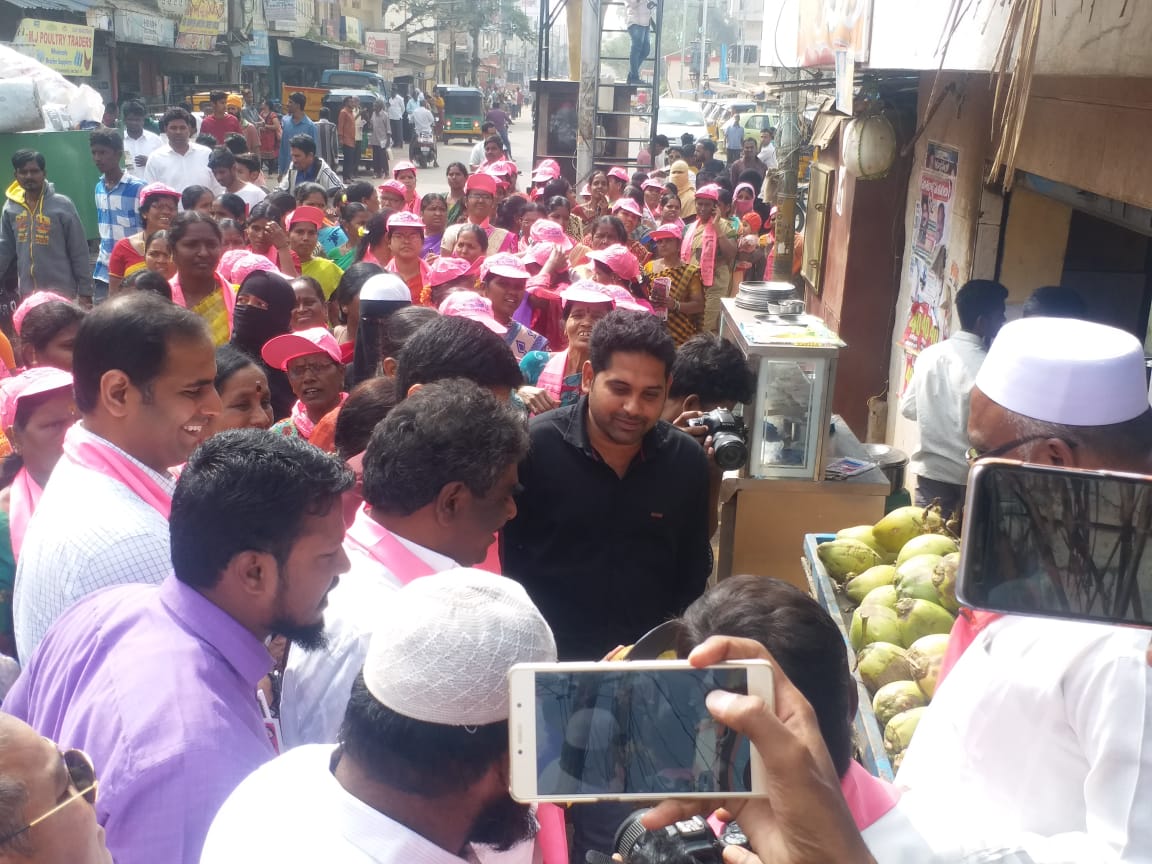 MOHD OMER QURESHI (@mohdomerqureshi) on Twitter photo On the instructions of <a href="/asadowaisi/">Asaduddin Owaisi</a> Sahab Aimim extended support to trs candidate <a href="/mkrkkpmla/">Madhavaram Krishna Rao</a> Mla Sahab
Door to Door Election Campaign along With Krishna Rao Sahab Son and Old Bowenpally Corporetor Muddam Narsimha Yadav and other Trs leader also present.. On the instructions of <a href="/asadowaisi/">Asaduddin Owaisi</a> Sahab Aimim extended support to trs candidate <a href="/mkrkkpmla/">Madhavaram Krishna Rao</a> Mla Sahab
Door to Door Election Campaign along With Krishna Rao Sahab Son and Old Bowenpally Corporetor Muddam Narsimha Yadav and other Trs leader also present..