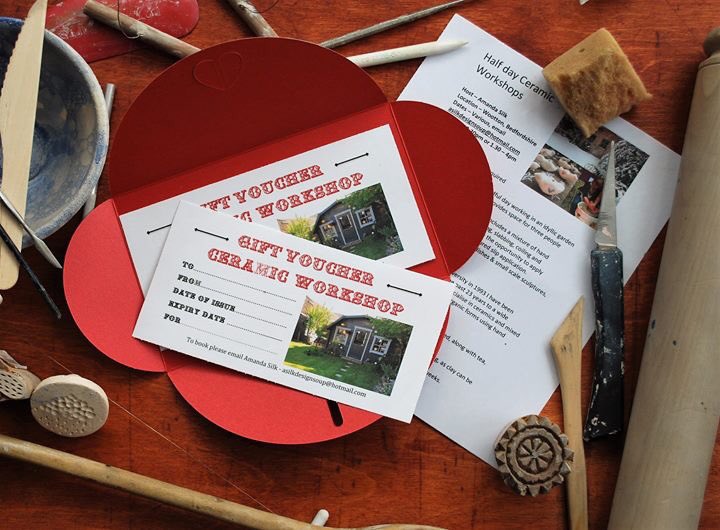 amandaminsilk's tweet photo. Workshop vouchers now available, starting from £30. Lovely gift for an anniversary, birthday or Christmas present. To book or please email asilkdesignsoup@hotmail.com #bedford#bedforshire#ceramics#studio#amandasilk#workshop#happylife#clay#event#birthday#present#gift#christmas https://t.co/nMPShk8szx