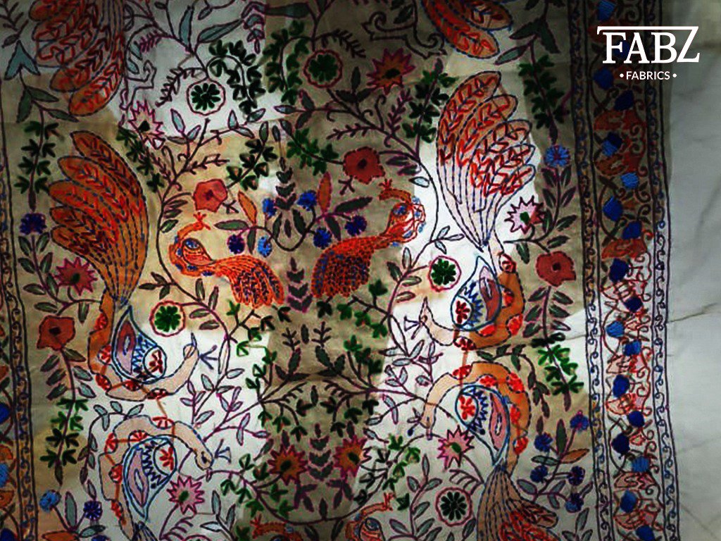 FabricsFabz's tweet photo. Asymmetrical patterns and loud colours, we are also jumping onto the 80s fashion bandwagon! 
For more Information:
Visit us at: https://t.co/yzgKpldYaH  
Call us at: +91 9769252102
#authenticfabric #banarasifabric #bestfabricsstoresinmumbai #fabricprinting #ikatfabric https://t.co/oSAt5BLMea