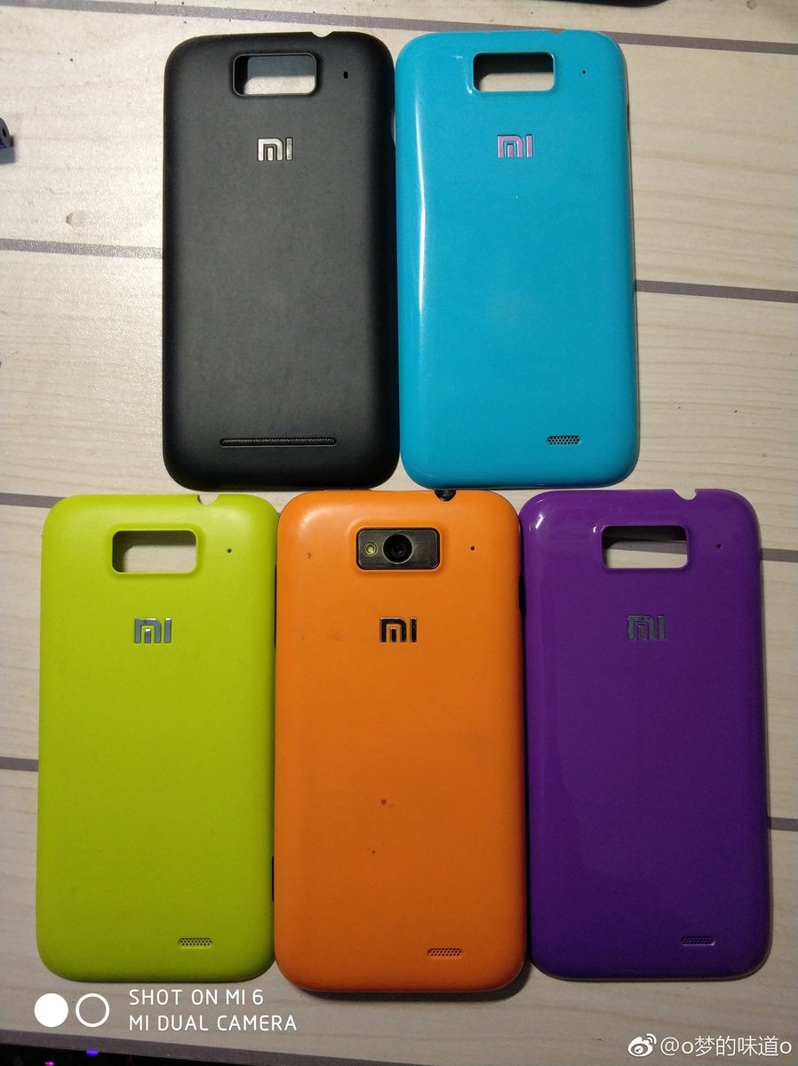 donovansung's tweet photo. Love these pictures from Mi Fan @o梦的味道o, who found his #Mi1 while cleaning his house. Looks like the phone still works 7 years later! ❤️
My first Mi phone was #Mi3 ... still a classic. Does everyone remember their first Mi phone?
#Xiaomi #8YearsWithMi https://t.co/TSLpoIEHU1
