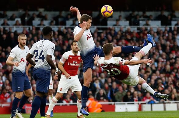 CnZek's tweet photo. Thought I’d let the dust settle a bit on the Son penalty decision before putting this up. End of first half, acrobatic effort in the box from #Mustafi, #Vertonghen misses the ball and clatters his ankle, high foot, studs up...not a mention anywhere🤷🏾‍♂️🤷🏾‍♂️#ARSTOT #MOTD2 https://t.co/OTOdU2WNQo