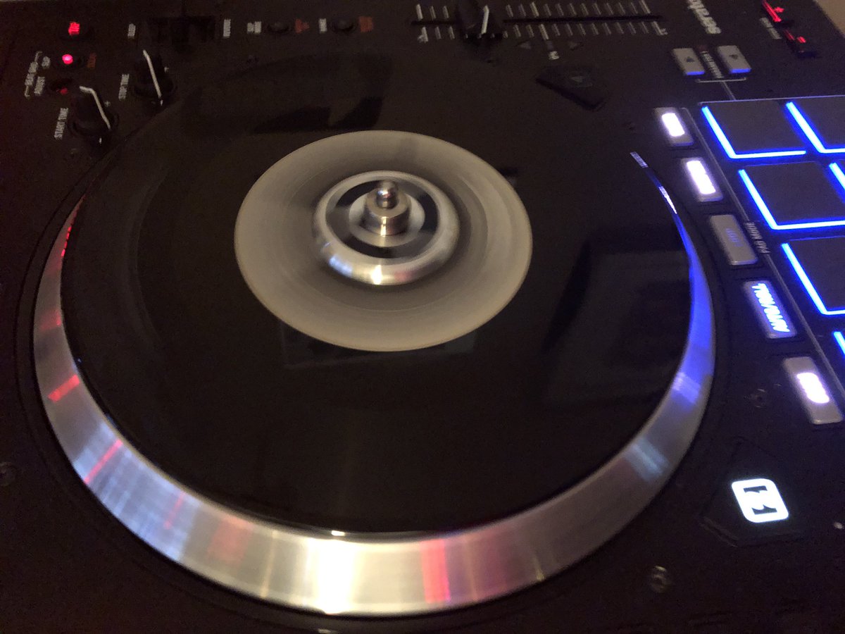 simplyradio's tweet photo. https://t.co/4rgrq7SlQ1 live @ Scan’s House it’s Dec 3rd 2018 now people #housemusic #scanslife https://t.co/pVYq9NWQpU