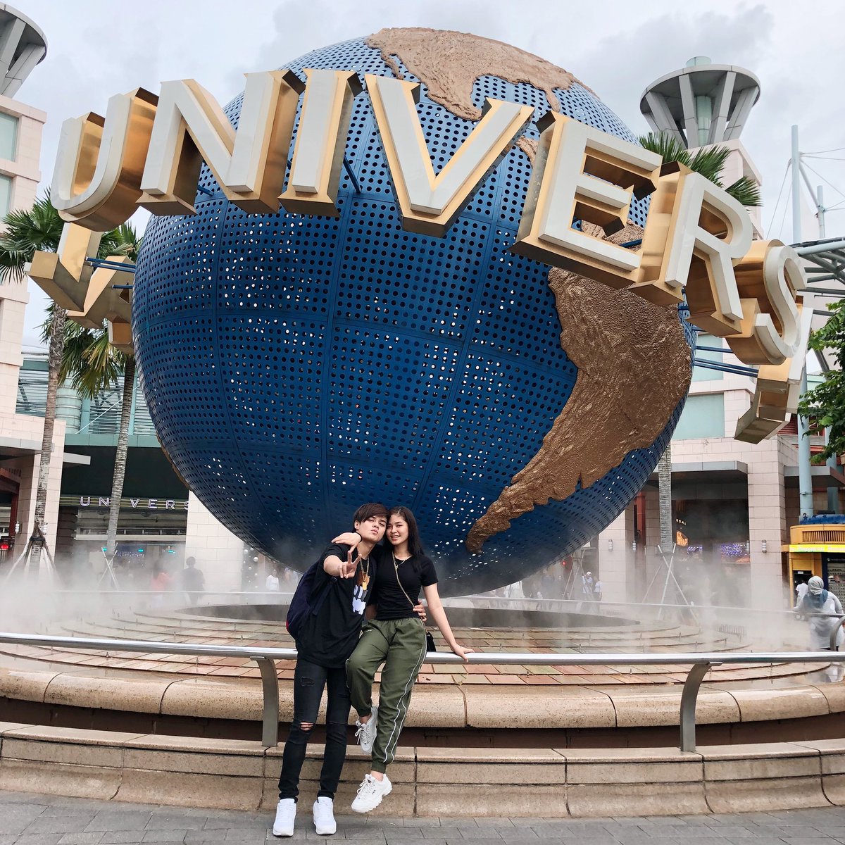 iamAndalioLoisa's tweet photo. Buong mundo’y pinangarap kong makita,
Lakbayin ang lahat ng kasama ka ♥️ https://t.co/y0rNJaNhpF
