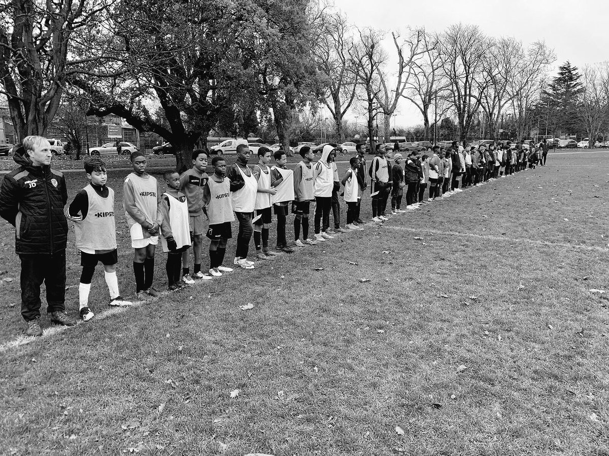 OneBigCommunity's tweet photo. Huge respect @LondonFA supporting @smpbrixton #footballunitedagainstknifecrime https://t.co/utwQaJtZhP