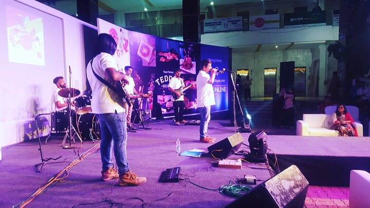 AcademyRdx's tweet photo. #AllAboutLastEvening❤!!!

Yummylicious Food, Breathtaking Dance &amp; Music Performances Dance Performances, Glamorous Fashion Show and full of energy &amp; enthusiastic LIVE Band performance…

#GlamNight #RDXAcademy #LIVEPerformance #Music #Dance #AllAboutLastNight #LiveBand https://t.co/Zzhb4L2nJq