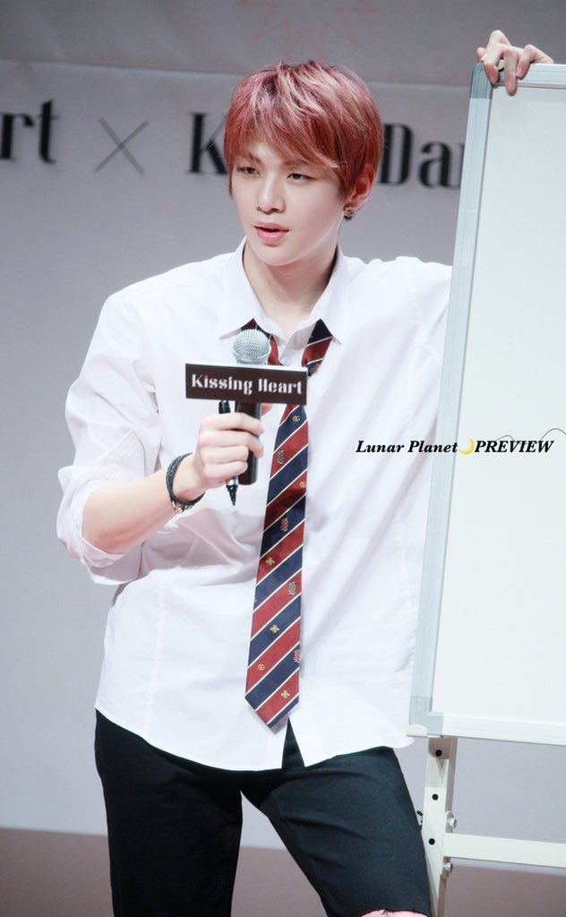 jsmtjyygyjbbjb's tweet photo. ปี 1                                                   ปี 4 https://t.co/GuuCqCewQm