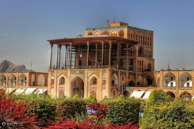 helenbaybordi's tweet photo. #Aliqapoo #palace #Safavid #Dynasty Meydane Naqshe Jahan #Isfahan #Iran https://t.co/pwoKb0ZgZ8