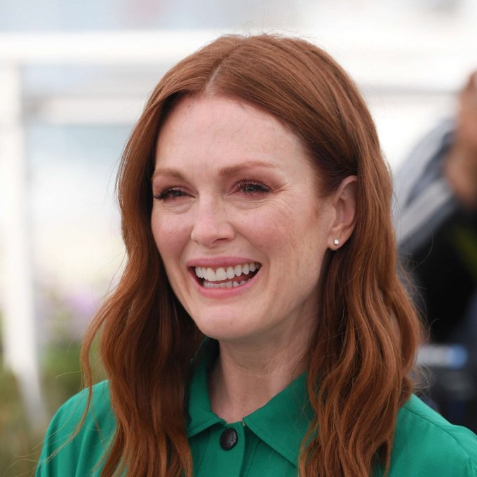 Julianne Moore’s Birthday Celebration | HappyBday.to