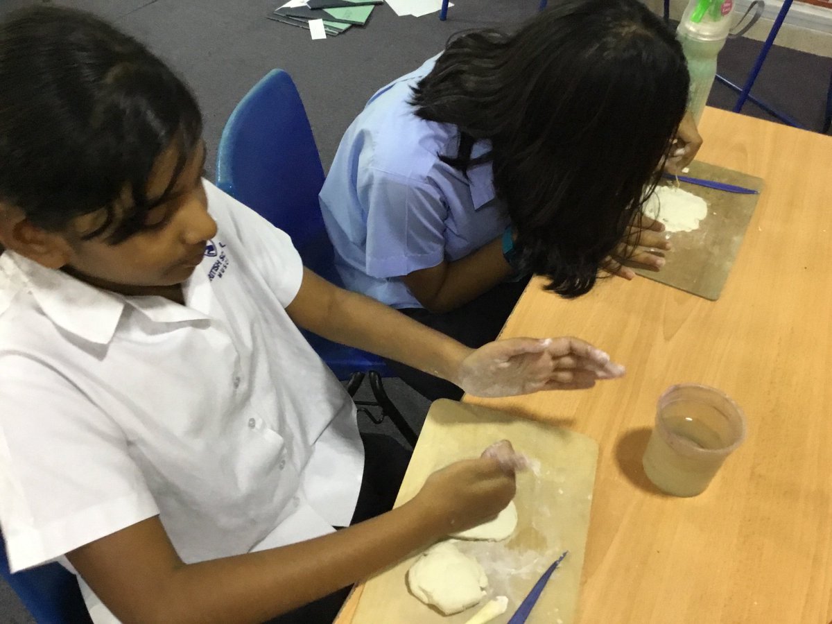 BSMuscatY6's tweet photo. Year 6 enjoying using clay and exploring making different textures #20thcenturyart #design #creativity #cameos #lovelearning https://t.co/ACt9ElqiVl