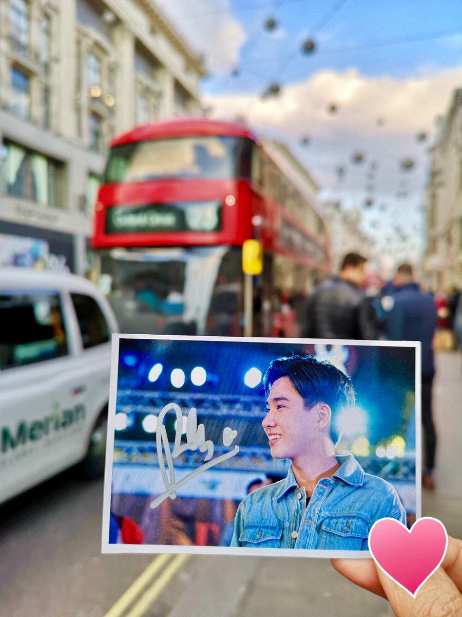 pipeptt's tweet photo. พาลูกตะลุยลอนดอน มาบินก็พาลูก @perthppe มาด้วย กลใจในการไถนาของพรี่ ❤️
#พาเพิร์ทมาบิน
#pertharoundtheworld
#pertharoundrheworldwithpipe
#รอยยิ้มของชูครีม
#PerthTanapon https://t.co/WluuPusVP7