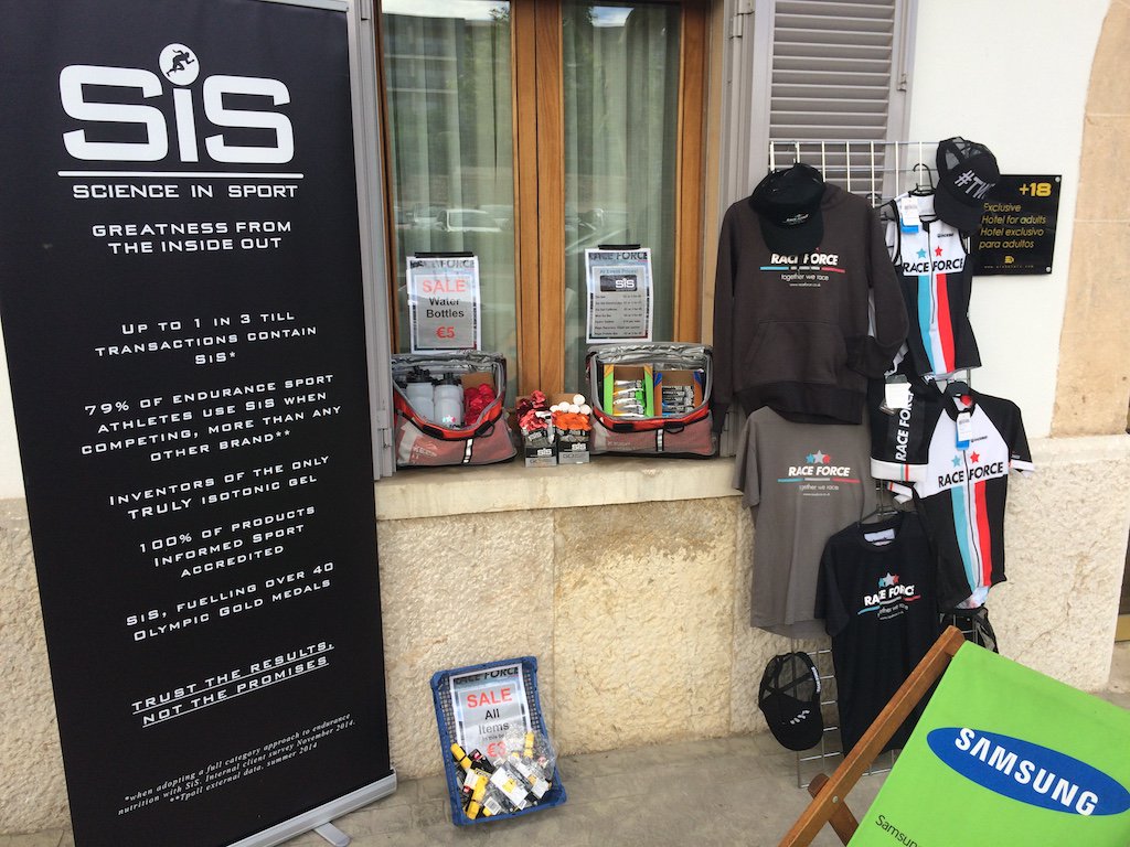 RaceForceLtd's tweet photo. Come and join the team in #Mallorca for #703Mallorca #triathlon #swimbikerun register here https://t.co/4Xut7a6wMU we still have some spaces left on our super #bikebuspro #cycletransport Race with confidence #service #mechanic #swim #bike #run #triathlon #relaxed #stressfree https://t.co/aI0dl3XwEA