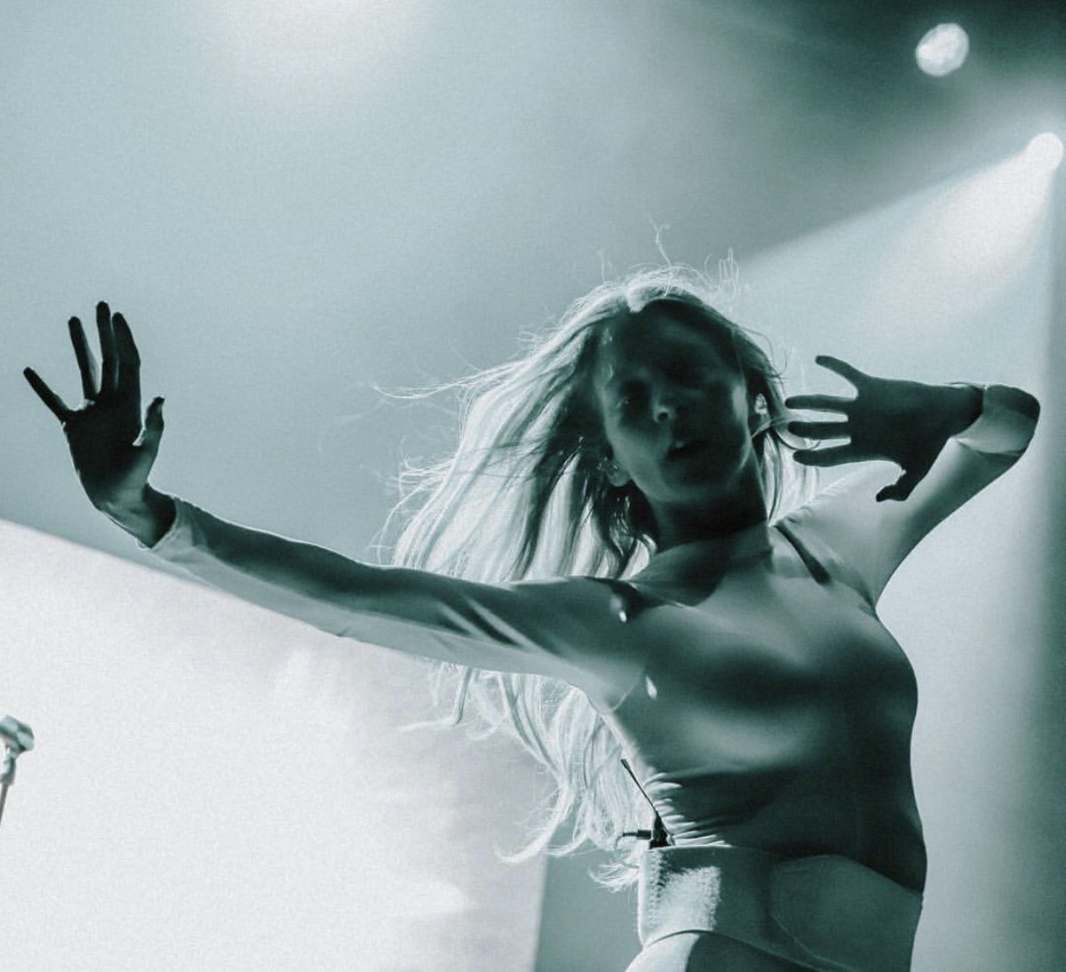 in one week LONDON i will close this incredible and intense year of releases and touring with a celebration at @OvalSpace 🔥 support DJ set from master @z_h_a_l_a
get tickets at http://ionnalee.com
cannot wait until i see your smiling faces and *