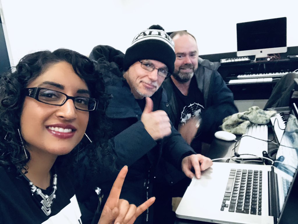 djpsibindi's tweet photo. Another inspirational day at Native Meetup London! Great to see new faces all wanting to see the new Native Instruments Traktor Pro 3 & S4 controller! Had fun with these producers on TRK-01, making kick & bass line combos! @NI_News #nativemeetups #nativeinstruments https://t.co/Z9gIvTrZS3