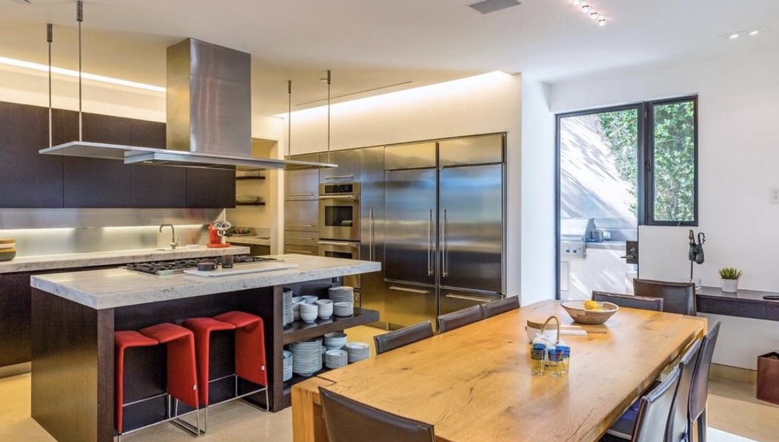 USluxuryhomes tweet picture