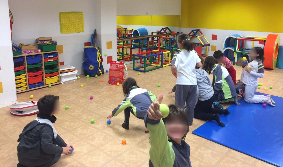 ColegioJara's tweet photo. Te presentamos algunos de los ejercicios de #Neurodesarrollo que nuestro alumnado de primaria realiza cuatro veces por semana con técnicas de #yoga infantil, #BRMT o Brain Gym®. Ejercitamos el cuerpo para ejercitar el cerebro. #educación #aprendizaje #modeloHelix #dislexia https://t.co/oXjNbIlEey