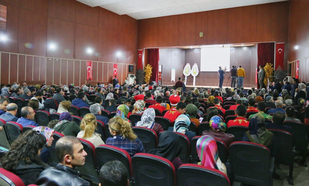 AdiyamanBelTR's tweet photo. Başkanımız F.Hüsrev KUTLU, 3 Aralık Dünya Engelliler Günü Kutlamaları Kapsamında Halk Eğitim Merkezinde Yapılan Etkinliğe Katıldı. Başkanımız Yaptığı Konuşmada, Engelliler için Yapılan Hizmetlerimizi Anlatarak, Engelli Kardeşlerimizin Gününü Kutladı.
#3AralıkDünyaEngellilerGünü https://t.co/VmArzG0iiJ