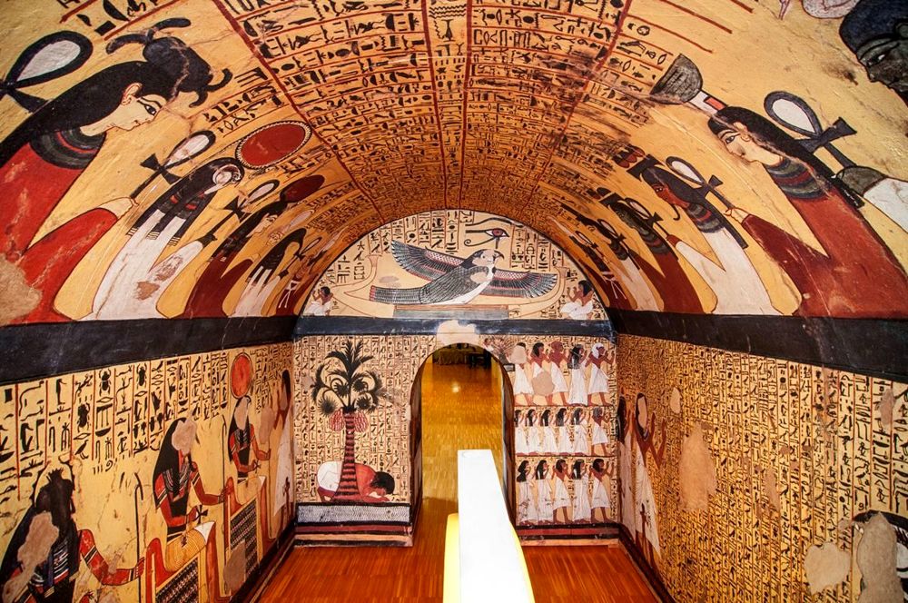 toursportal's tweet photo. The Tomb of #Pashedu in #Luxor.
It is one of the most beautiful #tombs that have been created as it retains its color.
Pashedu was a #nobleman and was responsible for building palaces and #temples. 
Get to know more info through this link:
https://t.co/kQRJloYwRU https://t.co/TTzjlxYv88