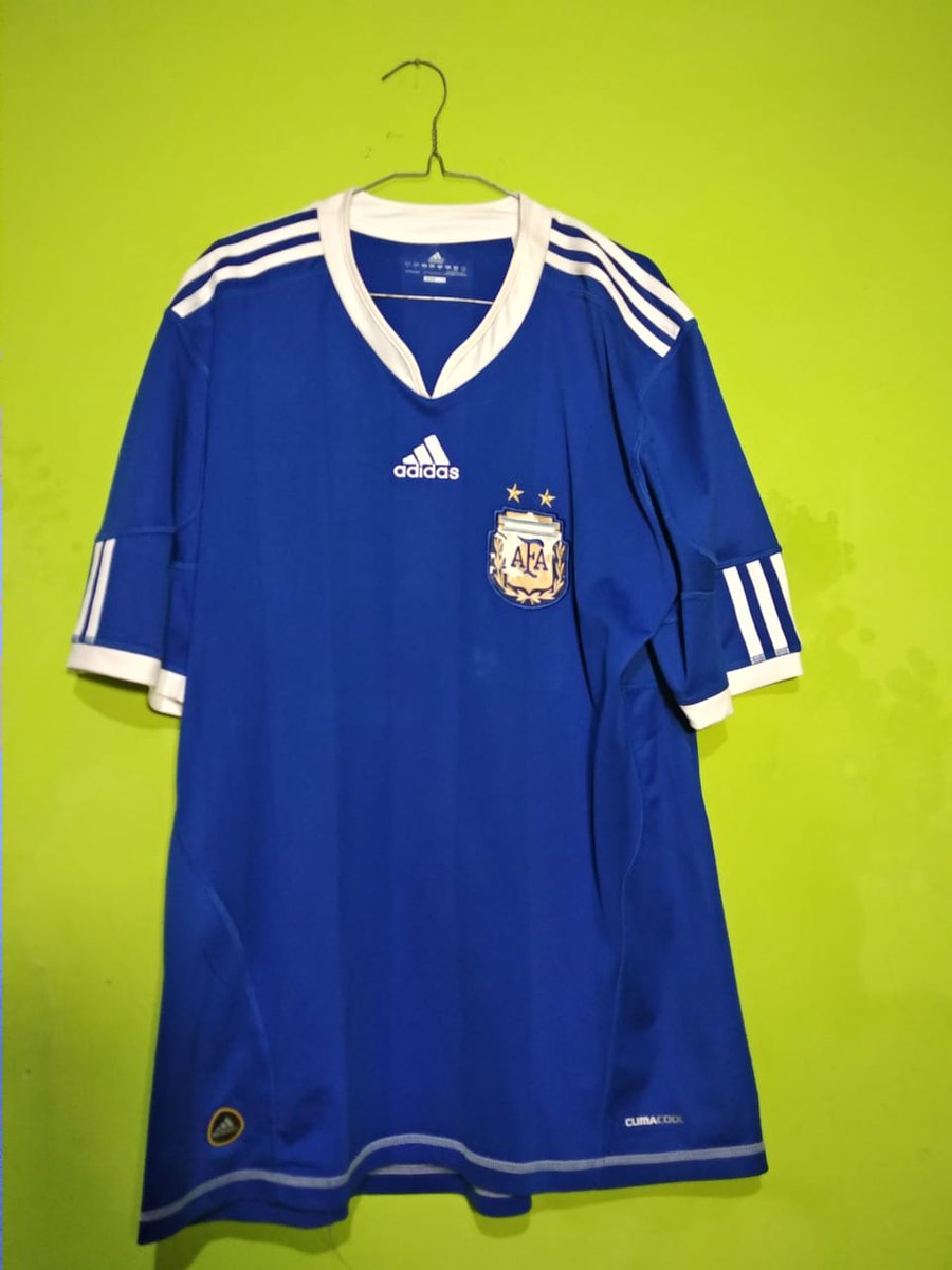 masMasimuda's tweet photo. ● Bismillahhirrahmanirrahim ●
¤¤¤¤¤¤¤¤¤¤¤¤¤¤¤¤¤¤¤¤¤¤¤¤¤
DIJUAL
★ JERSEY ARGENTINA AWAY 2010
★ SIZE L
★ KONDISI : SUDAH PERNAH DIPAKAI, JARANG-JARANG, KAIN MINT &amp; LOGO SEDIKIT PUDAR
★ IDR : 250.000

Silahkan yg berminat 
0858 9077 1400

#jersey4sale https://t.co/oXWjRl8WaK