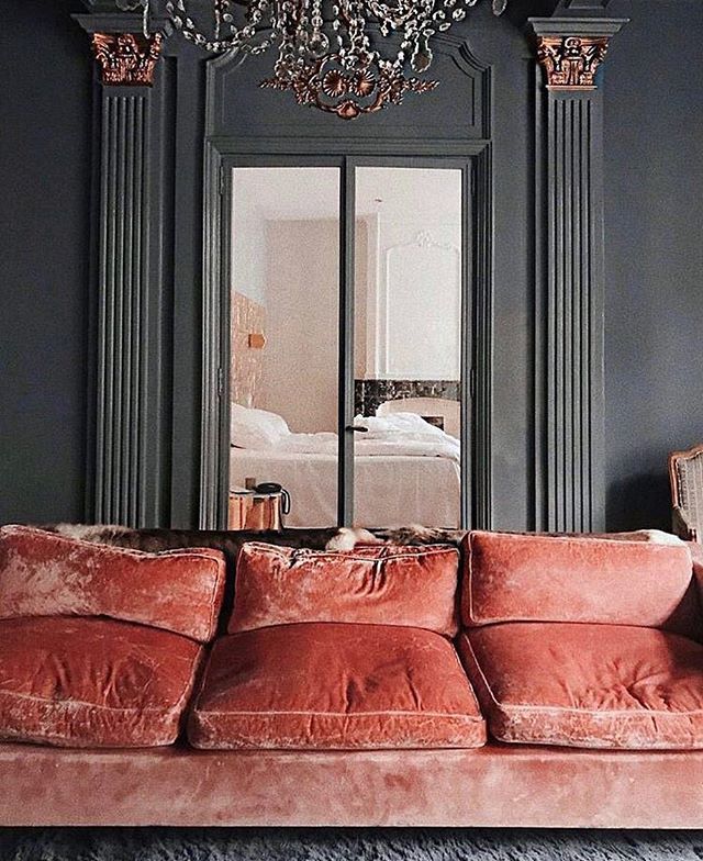 greenandmustard's tweet photo. A velvet sofa doesn’t have to prim and perfect, I love this sofa, I could thrown myself onto it and curl up for an monday morning nap... 😂 pic by @sfgirlbybay via @rockettstgeorge.co.uk #velvetsofa #velvet #velvetsofas #interiordesign #interiors #int… https://t.co/h9h24rXoji https://t.co/ILGcmRHROK