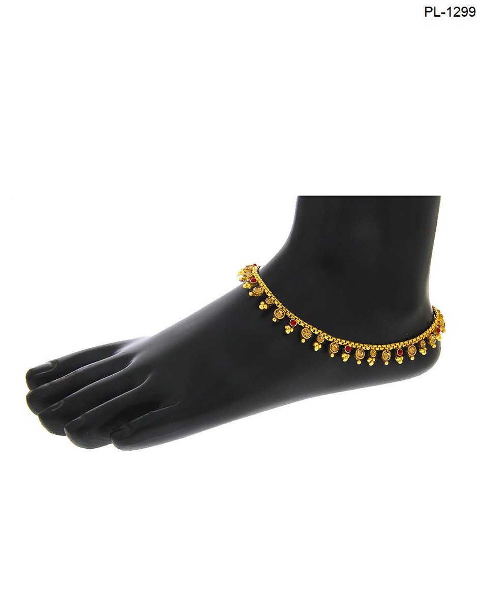 AnuradhaArts's tweet photo. Anuradha Art Jewellery offers a range of gold designer anklets and payal at an affordable cost. To see more designs click on this link: https://t.co/o3MuIcExrs
#golddesignerpayal #anklet #indiananklets #ankletsonlineshopping #payaldesign #latestpayaldesignswithprice https://t.co/H0smsXKE0I