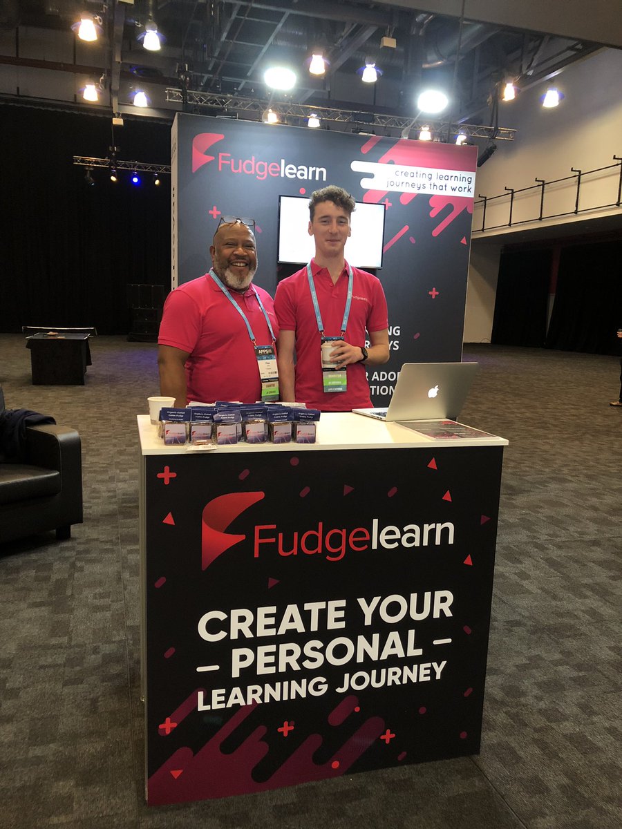 Fudgelearn's tweet photo. We are ready for your questions: Come and talk to us about your Oracle training needs on Stand 8. #passtheknowledge #teachmecloud #apps18 #tech18 https://t.co/2vppEytgQB