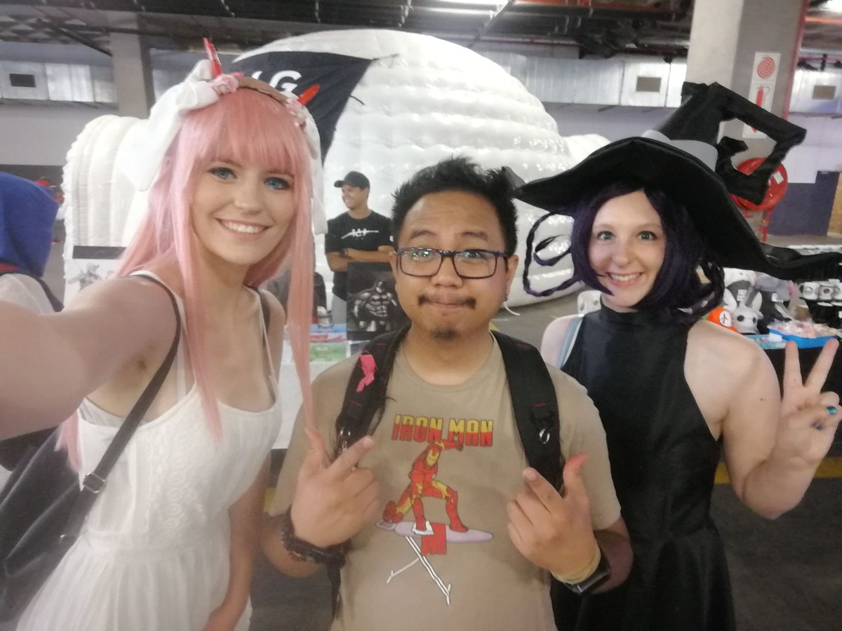 PandaMode13's tweet photo. When your friends hijack your phone for a selfie at @comicex (since I don't normally take one) lol! I think next year I should try taking more selfies

@mika_shino_cos
Stumbleduck Cosplay

#comicex #comicexjhb #zerotwo #DarlinginthefranXX #blair #SoulEater https://t.co/XRUPxwFRYq