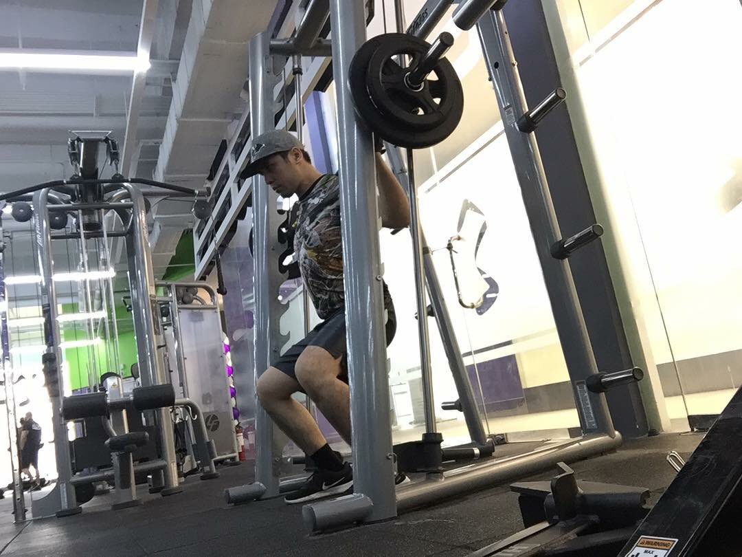 thetimzster's tweet photo. #MotivationMonday on the first week of #December2018 and last month of the year. 22 days to go before #XMas - letβs push it to the limit.ππ»ππ»ββοΈ #TrainingKnight #Training #AnytimeFitnessGlorietta5 #AnytimeFitness #AnytimeFitnessPH #Gym #TrainingToBeBatman #Batman #Timzster #BatmanPH https://t.co/Xsc7XCImN0