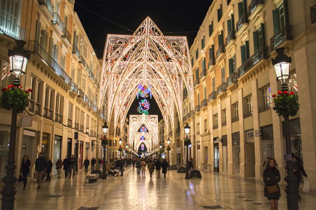 gruposafamotor's tweet photo. #Malaga ha sido elegida como la mejor ciudad europea para pasar la #Navidad2018

Aquí sus motivos: https://t.co/av90XpVmTh

#Andalucia #Navidad https://t.co/gUvRP7chtd