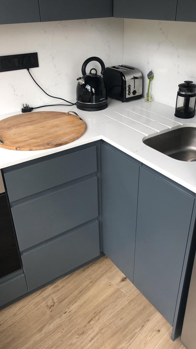 interiorfusionk's tweet photo. Custom corner unit done in collaboration with @halcyonconstruction
#matteduco #reversefacetdoors #vicostone #misteriocountertops #underslungsink #draininggrooves #interiorfusion #kitchens #bedrooms #bathroomvanities #modern #simplistic #lifestyle #capetown https://t.co/rO1mY56SrA