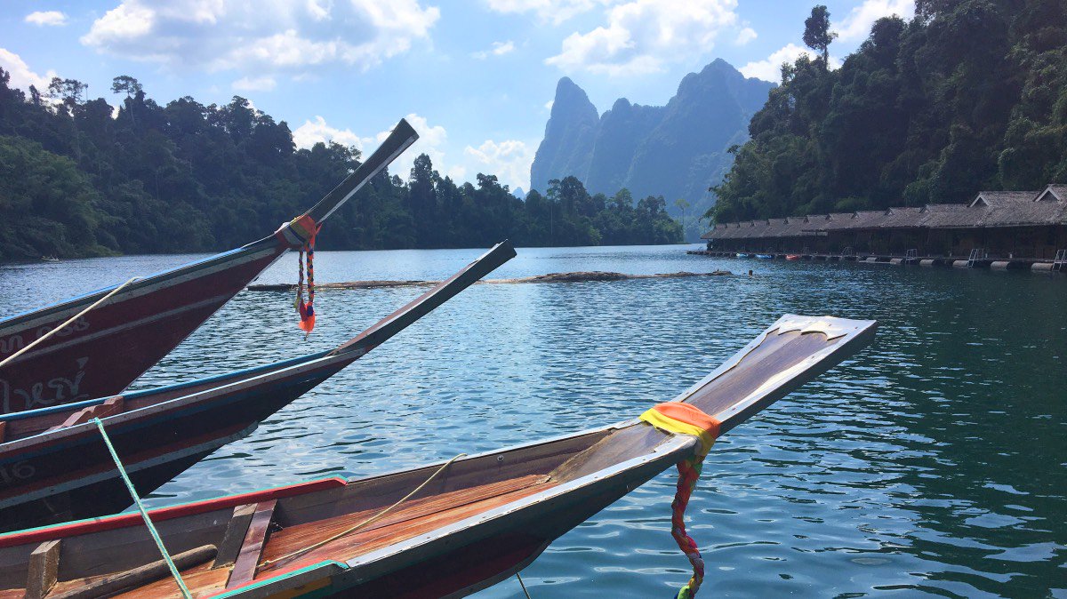 SafiaD's tweet photo. Drinking coconut water and coconut shakes 3x/day! 🥥RT @NomadJunkies: 34 Things You’ll Experience in Southeast Asia as a Backpacker - https://t.co/LiWPqrKrtE https://t.co/9DoIBwiEd6 https://t.co/QfaflrU6QT