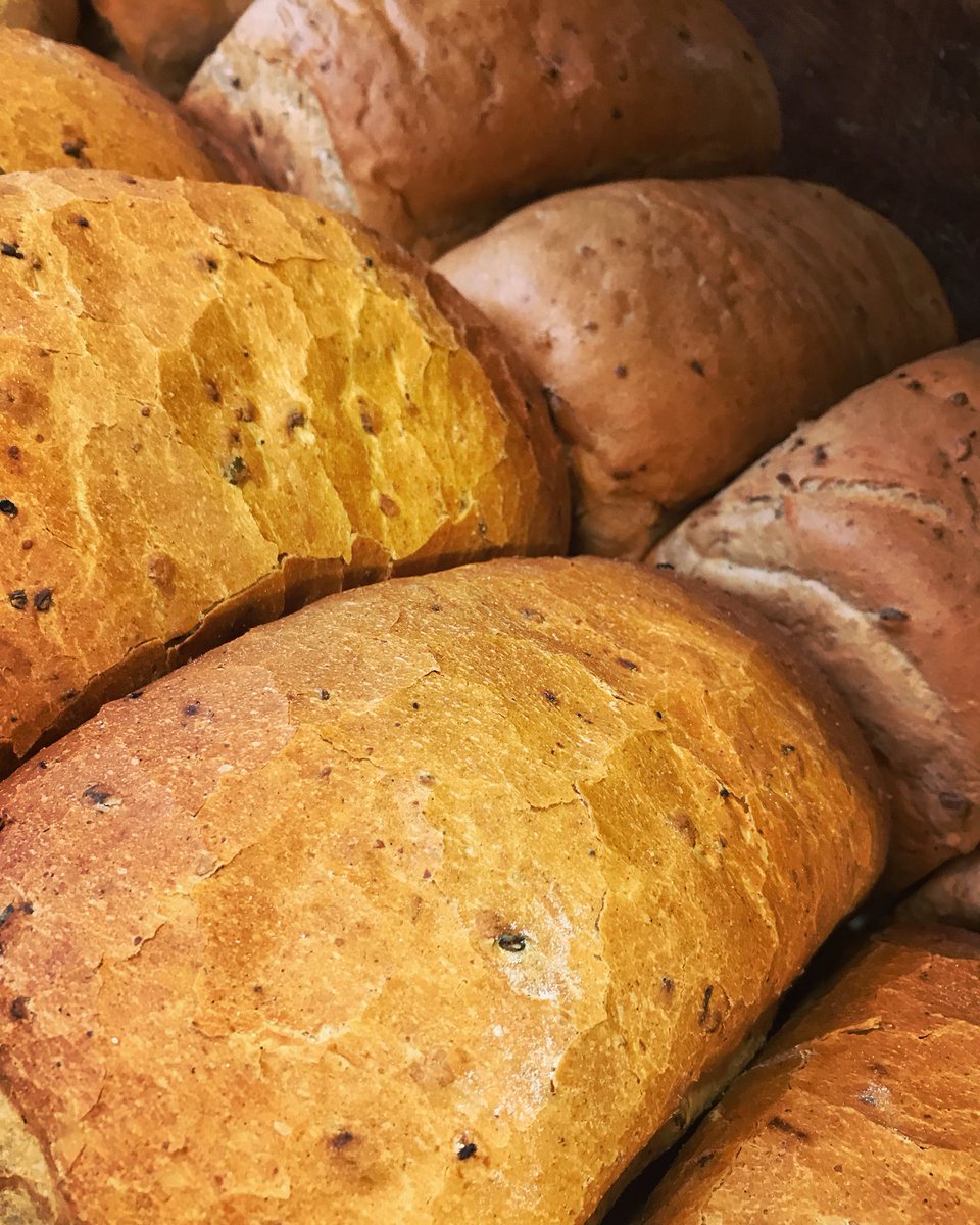 ParsonsBakery's tweet photo. Nothing beats a Parsons Bakery loaf ๐ #handmade #loaf #granarybread https://t.co/psFwPbDXZw