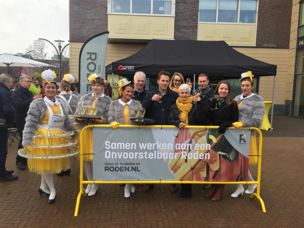 Noordenveld's tweet photo. Afgelopen zaterdag is de communicatiecampagne genaamd 'Onvoorstelbaar Roden' gelanceerd om de centrumontwikkeling van Roden op de kaart te zetten. Alle informatie over de  centrumontwikkeling staat op de nieuwe website https://t.co/x9uViGQZ7W. https://t.co/WpnXtP3Amo