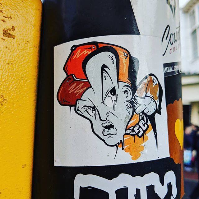 Street_Sticker tweet picture