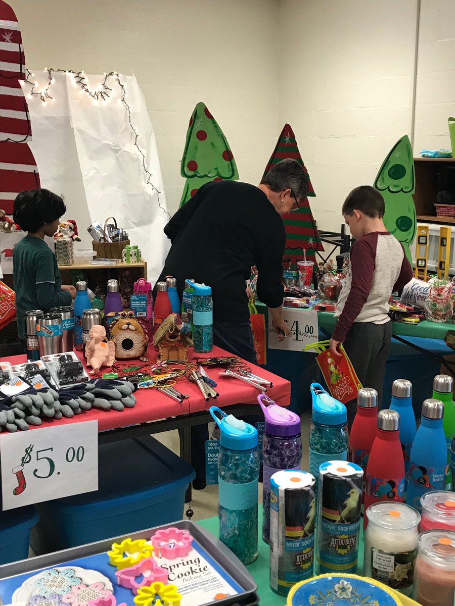 Santa Shop begins at Glenwood Primary!  Thank you PTO!!
