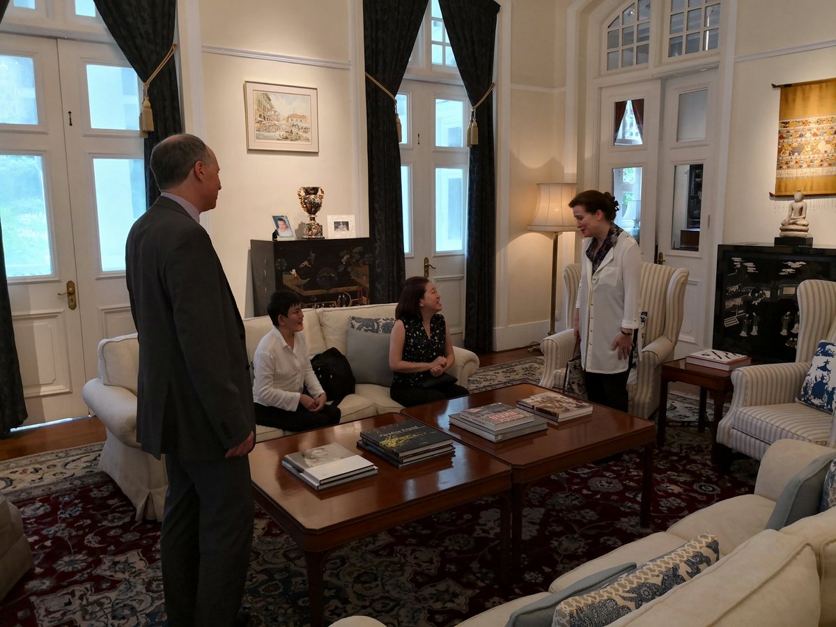 UKinSingapore's tweet image. @HCScottinSG &amp;amp; Mrs Wightman had an eye-opening conversation w/ #Bizlink&apos;s representatives on their work to support people w/ disabilities whilst challenging stereotypes &amp;amp; encouraging closer interaction btwn abled &amp;amp; disabled people. #IDPD2018