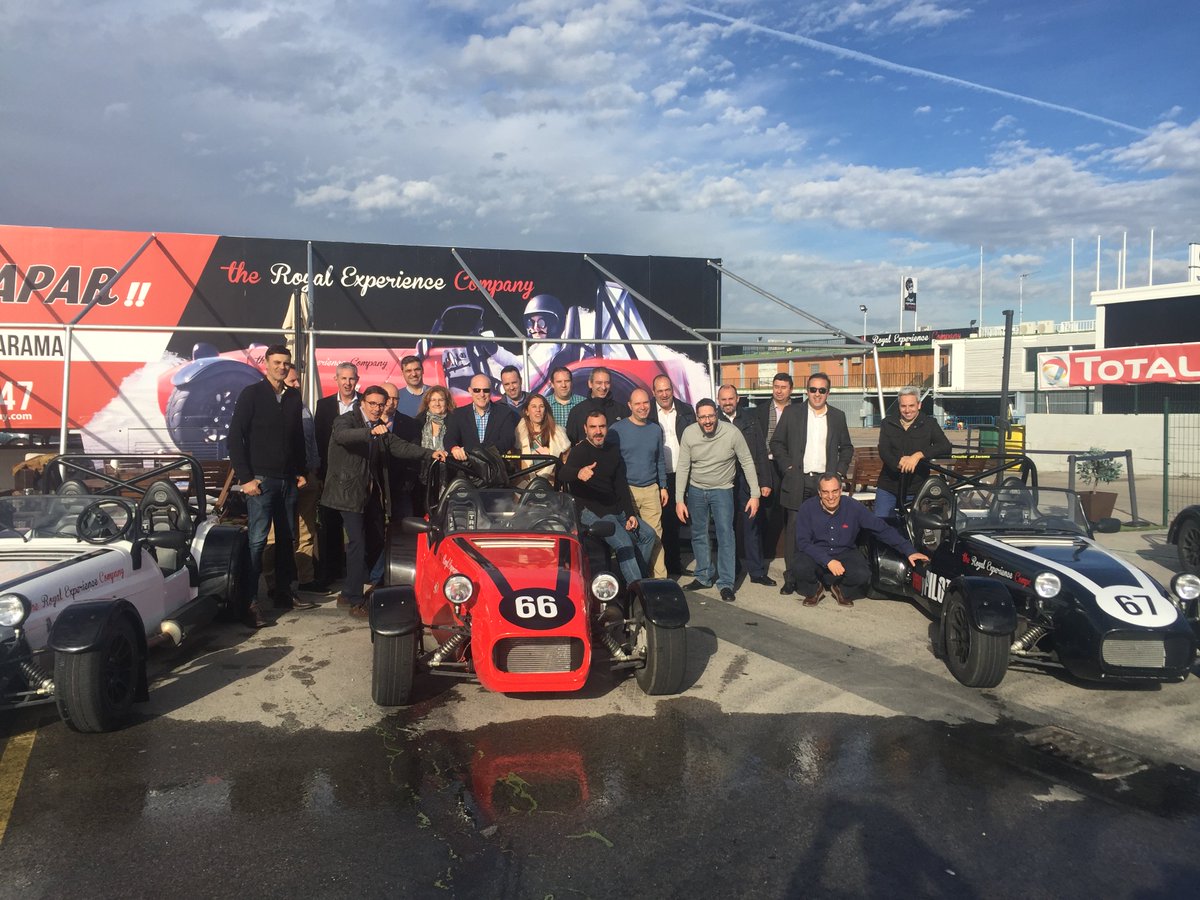 Saytel's tweet photo. Siguiendo el tour con @IBM_ES sobre #inteligenciaartifical, ésta vez nos encontramos en Madrid en un entorno único, el circuito de Jarama, donde descubrimos que la #IA está al alcance de todas las empresas, y además nos pudimos sentir como un auténtico piloto de #F1. https://t.co/NoIJLTy2Va