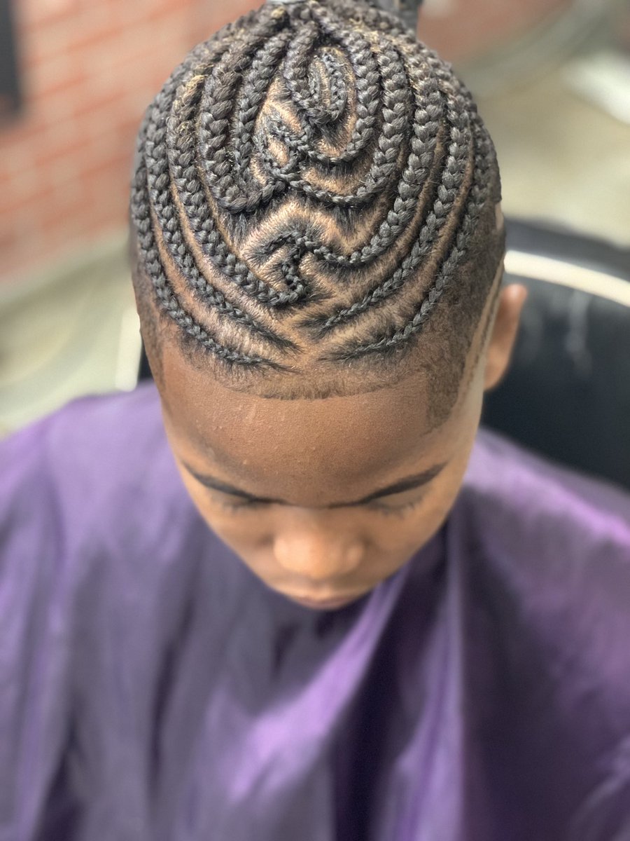 BodygoddessQ's tweet image. IG: Qsbraids #cornrows #braids #labraider #longbeachbraider #cornrowsformen message for booking #iebraider #QsBraids