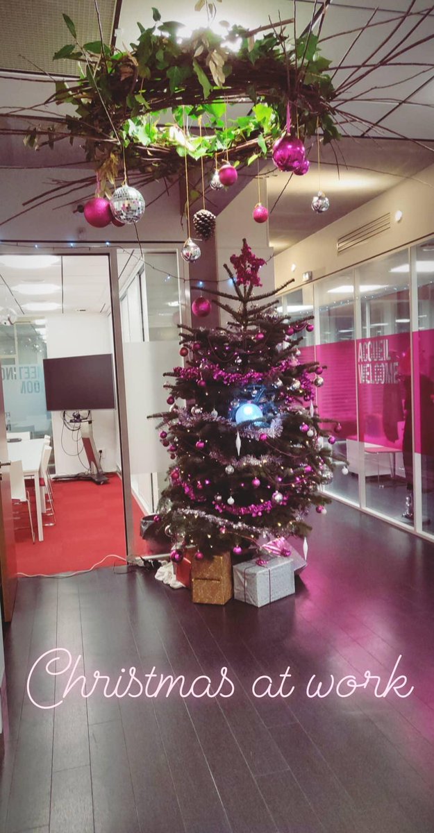 FdelConserto's tweet photo. 🌟 c'est Noël 🌟🎄🎁 @_Conserto bravo la team féérie cc @CamCamimille  @Dartyshow @NPLOUGASTEL et les autres 👏 https://t.co/Jgm0ZnfAVV