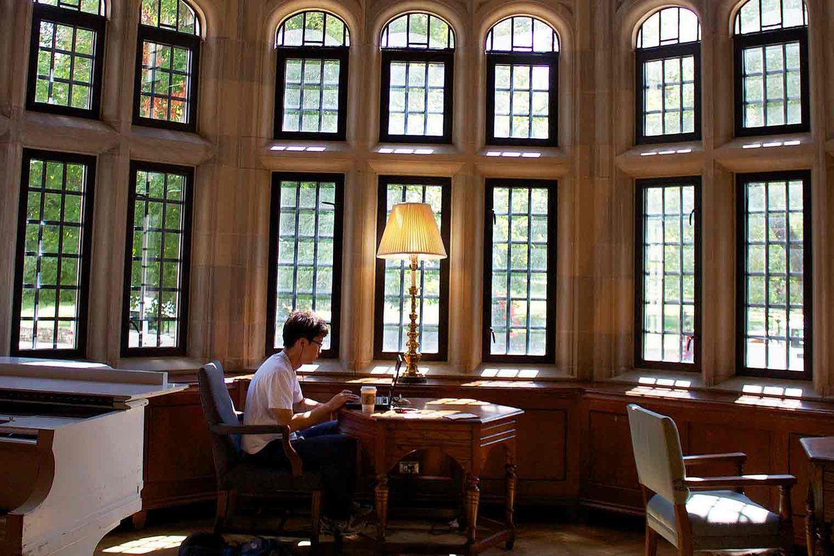 As finals approach, now is the perfect time to find your study spot on campus!

Check out the link for great study tips!

fastweb.com/student-life/a…