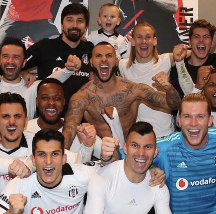 GururlanBJK_'s tweet photo. Vida'nın Oğluna Bak 🤗😘😘😘 https://t.co/7QDJpJYvBh
