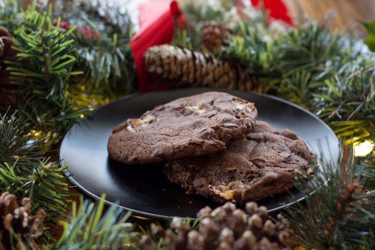 railwaycoffee's tweet photo. It’s December 3rd and these Hot Cocoa Cookies with marshmallows are pretty much the quintessential holiday treat. 
.
#railwaydowntown #christmascookies #christmas #coffeeshop #rustoneats #eatlocal #localcoffeeshop #cookies #coffee #specialtycoffee #locallyroasted #rustonla https://t.co/dX5uO3SHE4