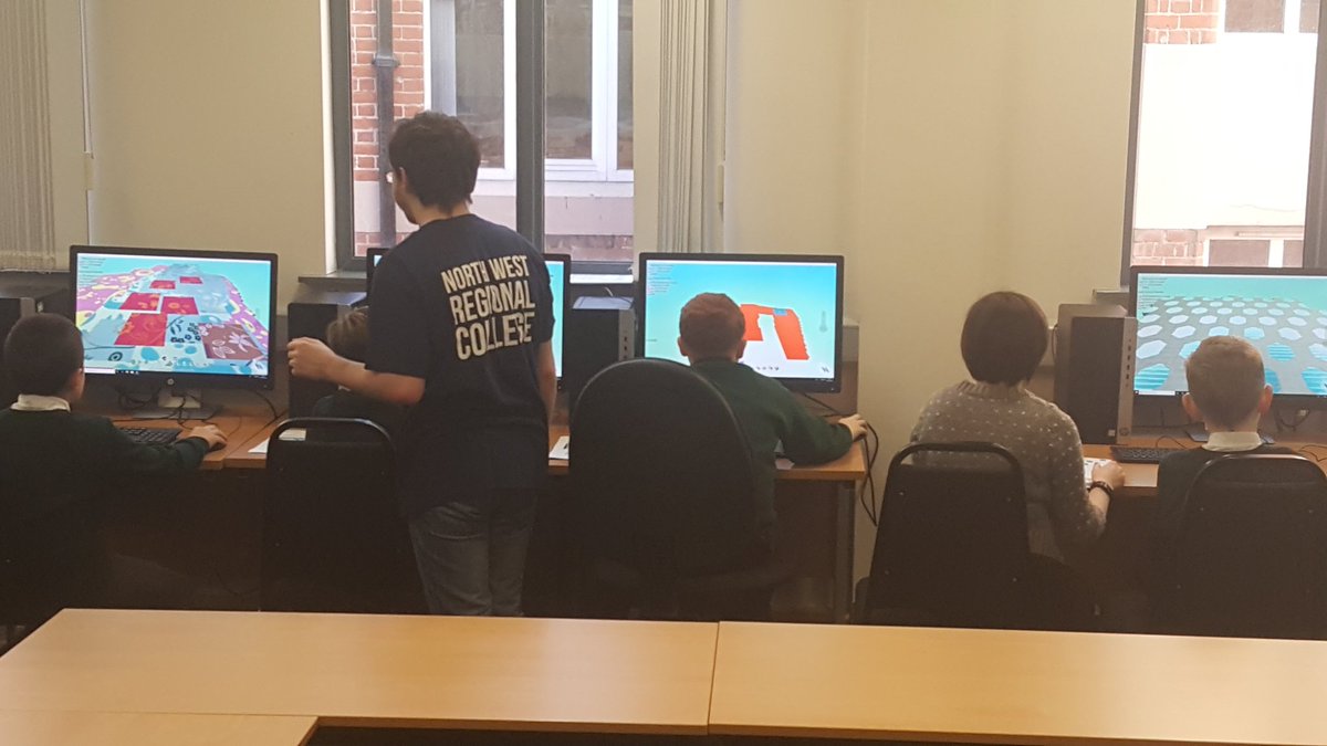 nwrc_college's tweet photo. First #HourOfCode workshop in full swing. School pupils really enjoying the activities. https://t.co/upZPYvNzvR