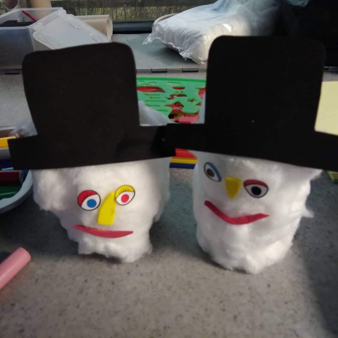 Do you wanna make a snowman 😍 Christmas crafts have started.