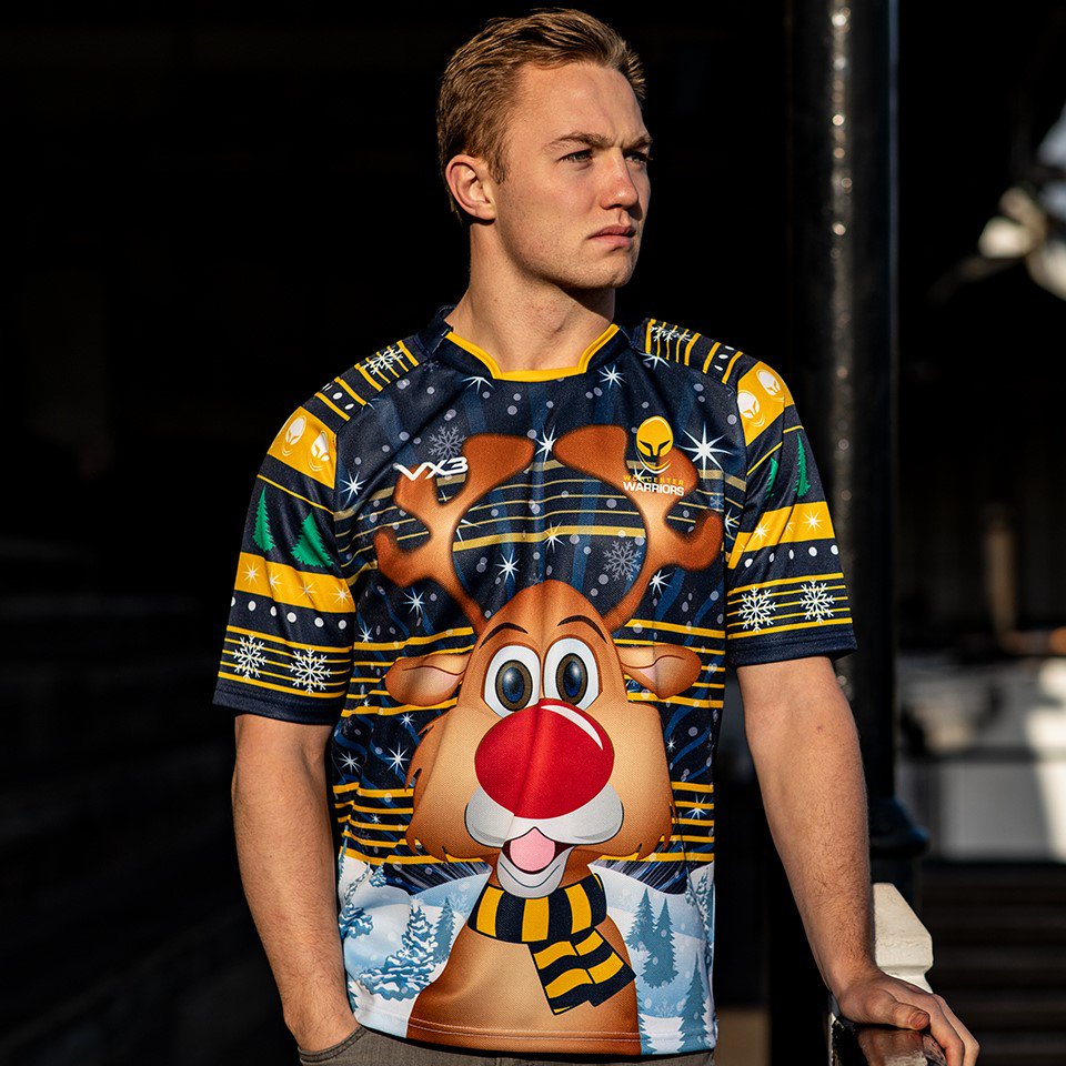 SixwaysStore's tweet image. 🎄 Walk in a Warriors Wonderland with our limited edition Christmas Shirt!

🎅 Available in adults &amp;amp; kids sizes!

🎁 Shop: goo.gl/L8AExy