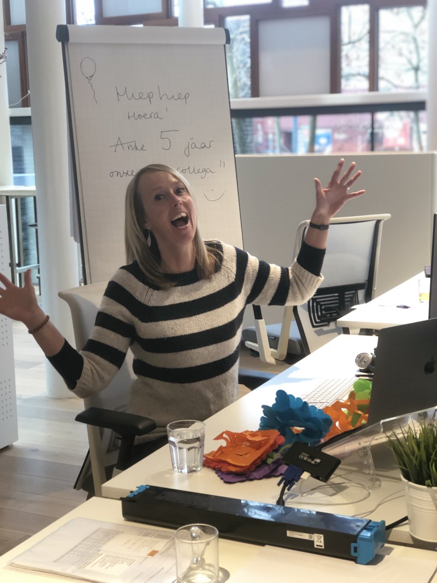 presentmedia's tweet photo. Joehoe! Partytime! Vandaag is 'onze' Anke 5 jaar in dienst bij Present Media! #opnaardevolgende5jaar #neveradullmoment #blijdatjeerbent https://t.co/t6b6gCYBzp