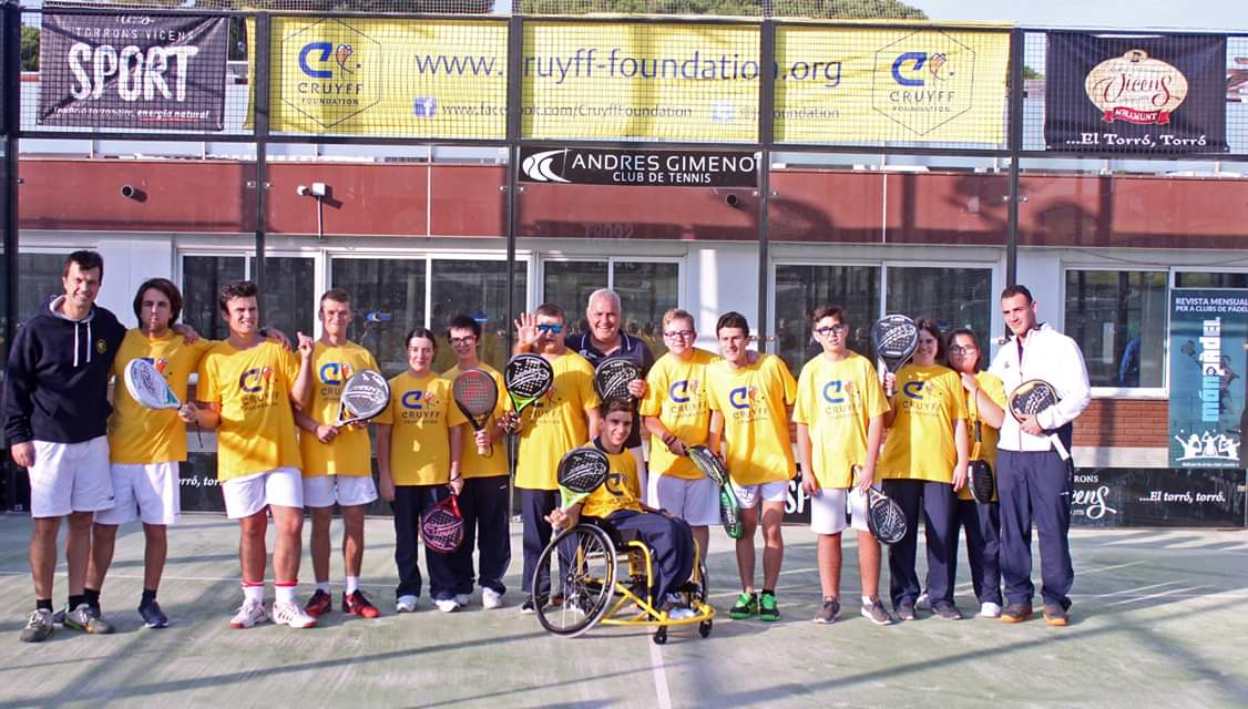 pulpopadel1's tweet photo. Hoy 3 de diciembre se celebra el Día Mundial de la discapacidad.
Desde #Pulpopadel queremos apoyar todas las iniciativas para crear una sociedad Inclusiva.
#expomonpadel #venexonpadel #padeladaptado #DiaMundialdelaDiscapacidad #3dediciembre #inclusion #integracion #igualdad https://t.co/nEUpBQvQxd