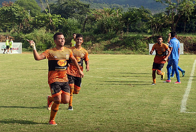 frangra177's tweet photo. @AlianzaMonay campeón... 12 triunfos de local: A. Rey 7-0, I. Naranja 1-0, U. Barinas 4-0, I. La Fría 6-0, A. Elite 5-0, U. Barinas 4-0, A. Elite 3-0 (F), I. Naranja 3-0, A. Portuguesa 1-0, El Nula 2-0, Los Próceres 2-0 y C. Vinotinto 2-1, 40 goles a favor 1 en contra https://t.co/YWhb5Y5yq6