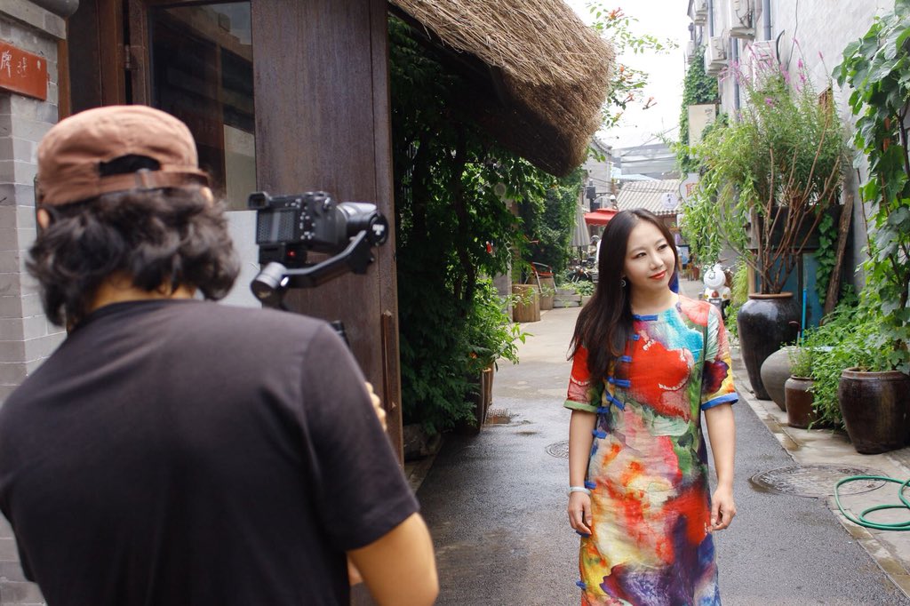 EOIBeijing's tweet photo. #gandhi150 
Listen to Mahatma’s favourite bhajan Vaishanav Janto in Chinese by playback singer Ms Hou Wei.

https://t.co/sSIxkkXC1z https://t.co/vOliGqob9X