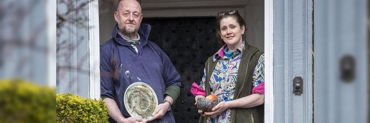 Brathay's tweet image. BLOG: Happy glaze ahead - new partnership with @MilesMooreClay.

Guest writer @SiobMilesMoore explains why her and her husband Martin are supporting our work with young people with the help of @potclays, who are donating clay.

Read more - brathay.org.uk/blog/happy-gla…